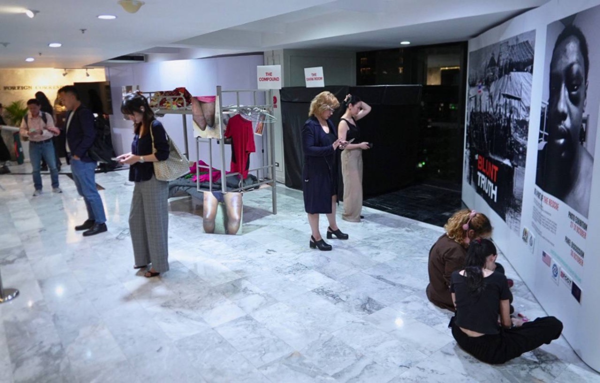 曼谷外国记者协会正在举办一场展览，讲述缅甸妙瓦底诈骗园区受害者遭遇的虐待